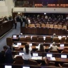 بالقراءة التمهيدية: تصويت بالإجماع في الكنيست على حله بتأييد من الإئتلاف والمعارضة