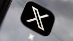 خوارزميات شبكة "X" تعرض محتوى إباحيا للأطفال!