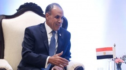 وزير الخارجية المصري: القاهرة تستكمل خطط إصدار سندات الساموراي