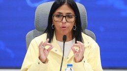 رئيسة فنزويلا المؤقتة تكشف تفاصيل الصفقة النفطية مع واشنطن