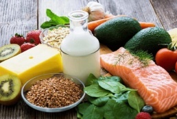 ماذا يجب أن يأكل كبار السن؟.. أطعمة أساسية بعد سن الستين