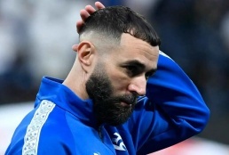 لماذا فكر كريم بنزيما في الاعتزال بعد صدمة الهلال السعودي؟