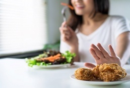 التخلي عن اللحوم يشكل خطورة على فئة من البشر