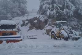 فيديو -الثلوج تتراكم على جبل الشيخ 