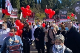 مظاهرة حاشدة بالقدس دعما لنضال المستشفيات الأهلية