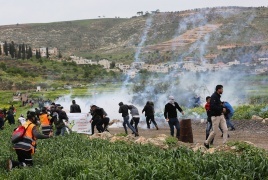 الاحتلال يعتدي على المشاركين في فعالية ضد الاستيطان بمسافر يطا جنوب الخليل