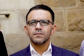 الاحتلال يمنع محافظ القدس من التواصل مع 51 شخصية فلسطينية
