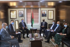 وزير الزراعة يبحث مع مدير برنامج الأغذية العالمي تدخلات البرنامج في فلسطين
