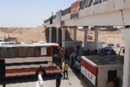 متظاهرون عراقيون يحاولون الوصول إلى فلسطين عبر الحدود مع الأردن
