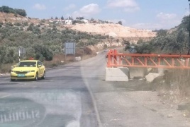 الاحتلال يضع بوابة حديدية غرب سلفيت