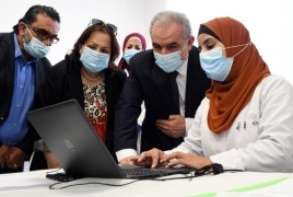 الصحة الفلسطينية تقرر إعادة لقاحات كورونا لإسرائيل