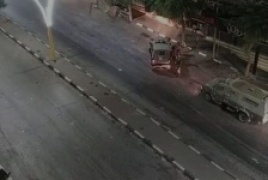الاحتلال يصادر محتويات مطبعة بالخليل ويغلقها