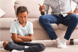  6 نصائح للتعامل مع طفلك سريع الغضب.. التجاهل له مفعول السحر