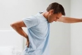 ألم أسفل الظهر عند الاستلقاء- الأسباب وطرق العلاج