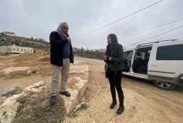 "السيل" في يطا يسبب كارثة حياتية وصحية وبيئية لمواطني المدينة