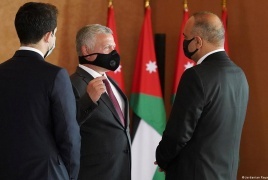 العاهل الأردني وغانتس يبحثان "التهدئة الشاملة" في فلسطين