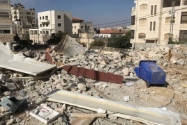 الاحتلال يهدم منزلا في بلدة بيت حنينا شمال القدس