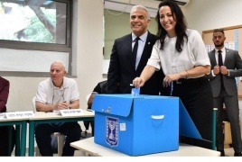 زوجة لابيد ترفع قضية تشهير ضد حاخام يهودي