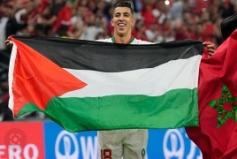 دبلوماسي إسرائيلي: رفع لاعبي المغرب لعلم فلسطين لا يمثل إرادة الملك
