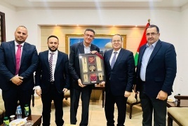 وفد من سلطة الطاقة وشركة كهرباء  القدس يلتقي بمستشار الرئيس للشؤون الدبلوماسية 