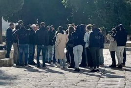 مستوطنون يواصلون اقتحام المسجد الاقصی