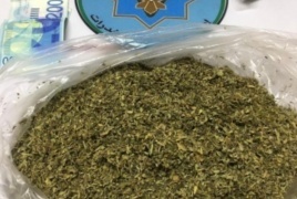 الشرطة تقبض على شخص بحوزته مواد يشتبه أنها مخدرة في ضواحي القدس