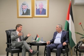 الشيخ يطلع المبعوث الأوروبي على اعتداءات الاحتلال ومستوطنيه