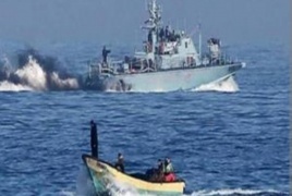 الاحتلال يحاصر عددا من مراكب الصيادين شمال غرب غزة
