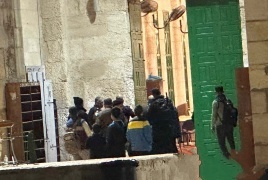لإخراج المعتكفين من الأقصى- قوات الاحتلال تقتحم المسجد القبلي