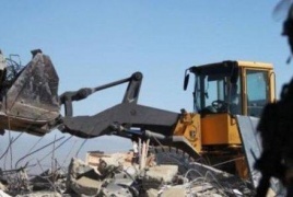 أخطر الاحتلال  بوقف البناء في منزلين وبركس في بلدة بيت عوا  