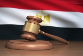 قضت محكمة مصرية قرار قضائي بحق 4 من أسرة الـ"يوتيوبرز حمدي ووفاء" في قضية "البيتكوين"