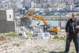 جبر الاحتلال مواطنا على هدم منزله في القدس