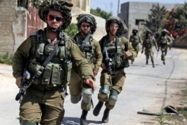 اعتقل الاحتلال  ثلاثة أشقاء ويعتدي بالضرب على عدة شبان في قلنديا  شمال مدينة القدس.