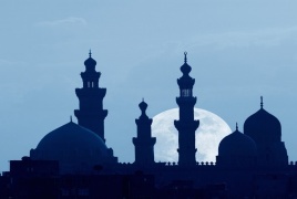 صرح مصدر مسؤول في وزارة الأوقاف المصرية عن  انتهاك حرمة مسجد