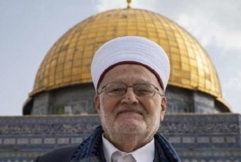 ابعدت سلطات الاحتلال الشيخ عكرمة صبري عن الأقصى لمدة 6 أشهر