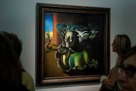 انطلق معرض في باريس عن السريالية في مئويتها فن لعالم مضطرب.