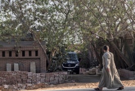 دفنت سيدتان جثة دجال  في غرفة نومه بمصر .