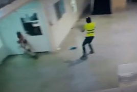 قتل موظف مديره بندقية كلاشينكوف وانفصل من العمل جريمة تهز الأردن.