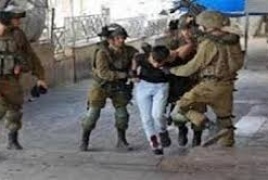 اعتقل الاحتلال  مواطنا ونجليه من دير أبو مشعل وشابا من سلواد