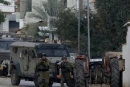 داهمت قوات الاحتلال منازل وسرقت مصاغا ذهبيا من كفر عقب شمال القدس