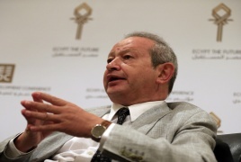 علق  ساويرس على منشور عن "دخول مسلحين مناطق مسيحيين في دمشق ومطالبتهم بالتوبة" يثير تفاعلا