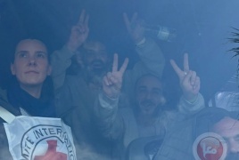  اطلقت اسرائيل سراح الأسرى الفلسطينيين من سجن "عوفر" ضمن صفقة التبادل