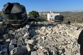 قوات الاحتلال تهدم منزلا وغرفتين زراعيتين في كفر الديك غرب سلفيت.