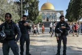 مستعمرون يقتحمون المسجد الأقصى وأدوا طقوسا تلمودية بحماية شرظة الاحتلال 
