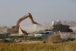 الاحتلال يهدم منشآت في الأغوار الشمالية