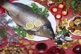 امرأة على حافة الموت بسبب تحضيرها سمكة للعشاء