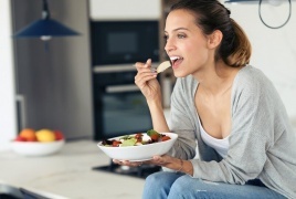 عادات غذائية تدمر نسيج العظام