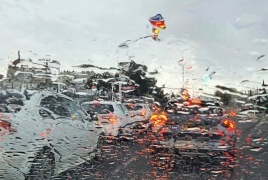 الطقس: المنخفض الجوي يتعمق تأثيره وأجواء عاصفة وماطرة