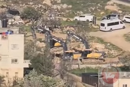 قوات الاحتلال تهدم عمارة سكنية في مدينة الخليل