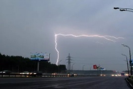 صواعق لاحقت شخصين حتى في قبريهما!